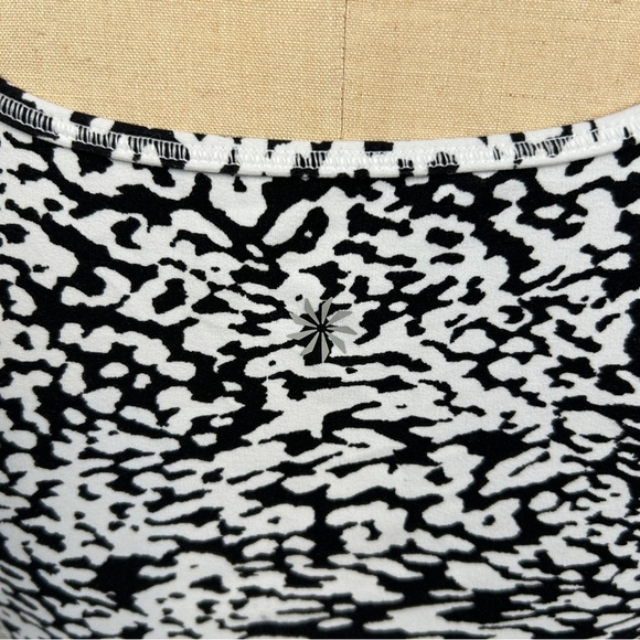 Athleta Black and White Shanti Square Neck Crop Top Workout Athletic Tank Medium - Picture 8 of 12